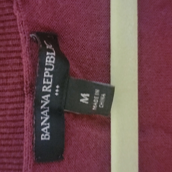 Awesome dark burgundy/maroon sweater - Picture 2 of 3